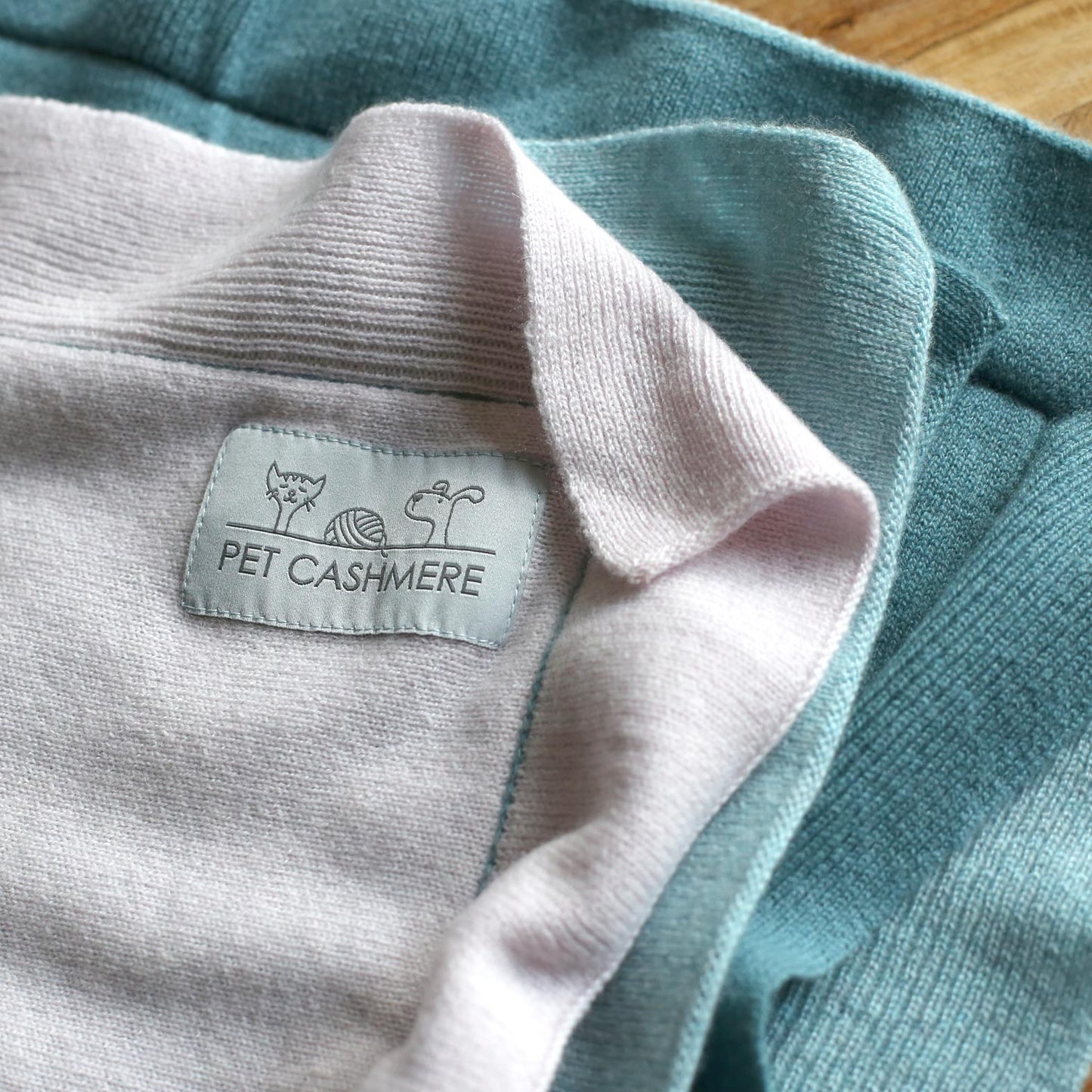 Animal blanket made of wool and cashmere Petrol